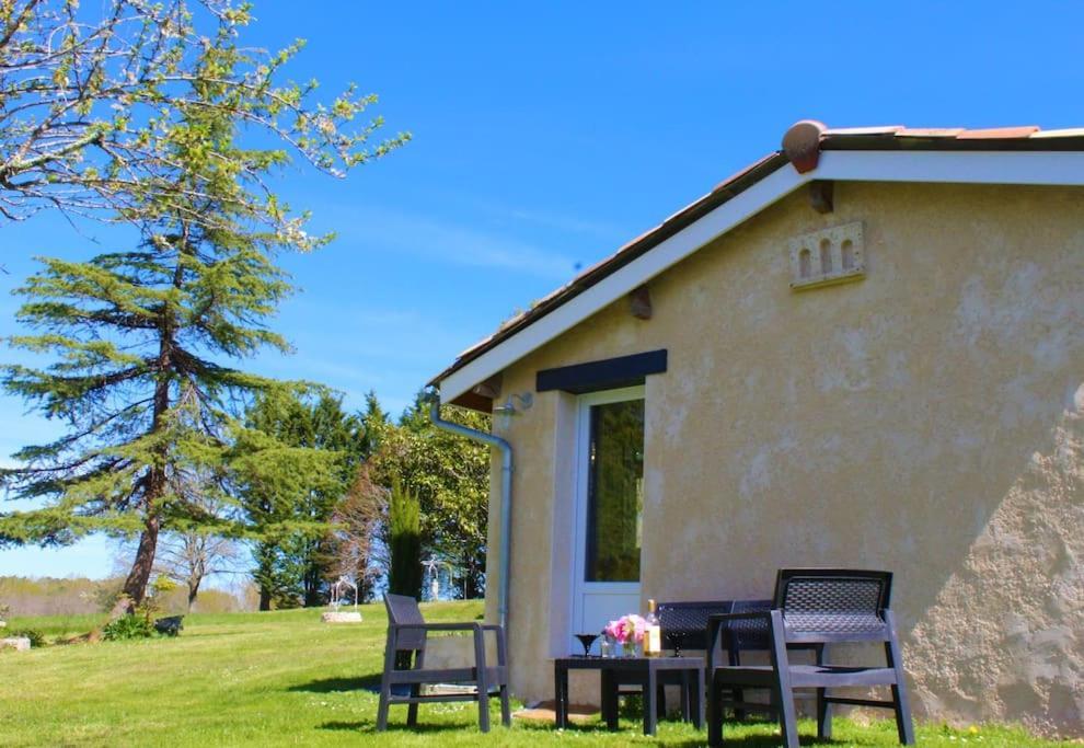 Gite Charme Et Campagne Montazeau 外观 照片
